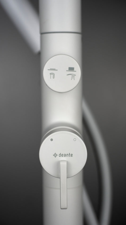 DEANTE Silia Wannenarmatur Freistehend mit Brausegarnitur // Bianco // BQS - A17M erhältlich bei Twoda Shop