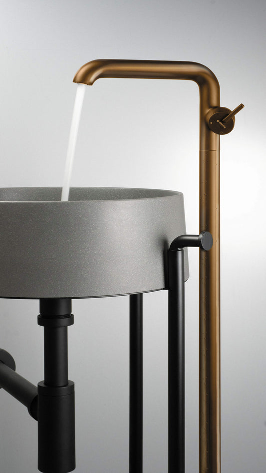 DEANTE Silia Waschtischarmatur Freistehend // gebürstete Bronze // BQS - C2KK erhältlich bei Twoda Shop