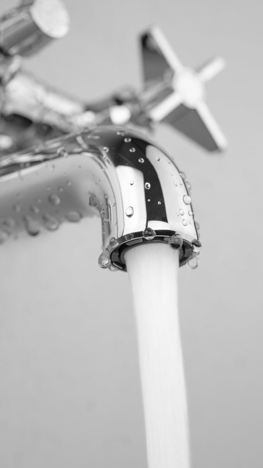 DEANTE Temisto Wannenarmatur mit Brausegarnitur // Chrom // BQT - 011D erhältlich bei Twoda Shop