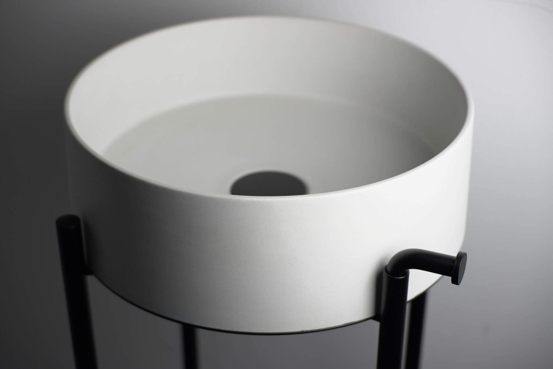 DEANTE Silia Freistehende Badezimmerkonsole // Nero // CKS - N36A erhältlich bei Twoda Shop