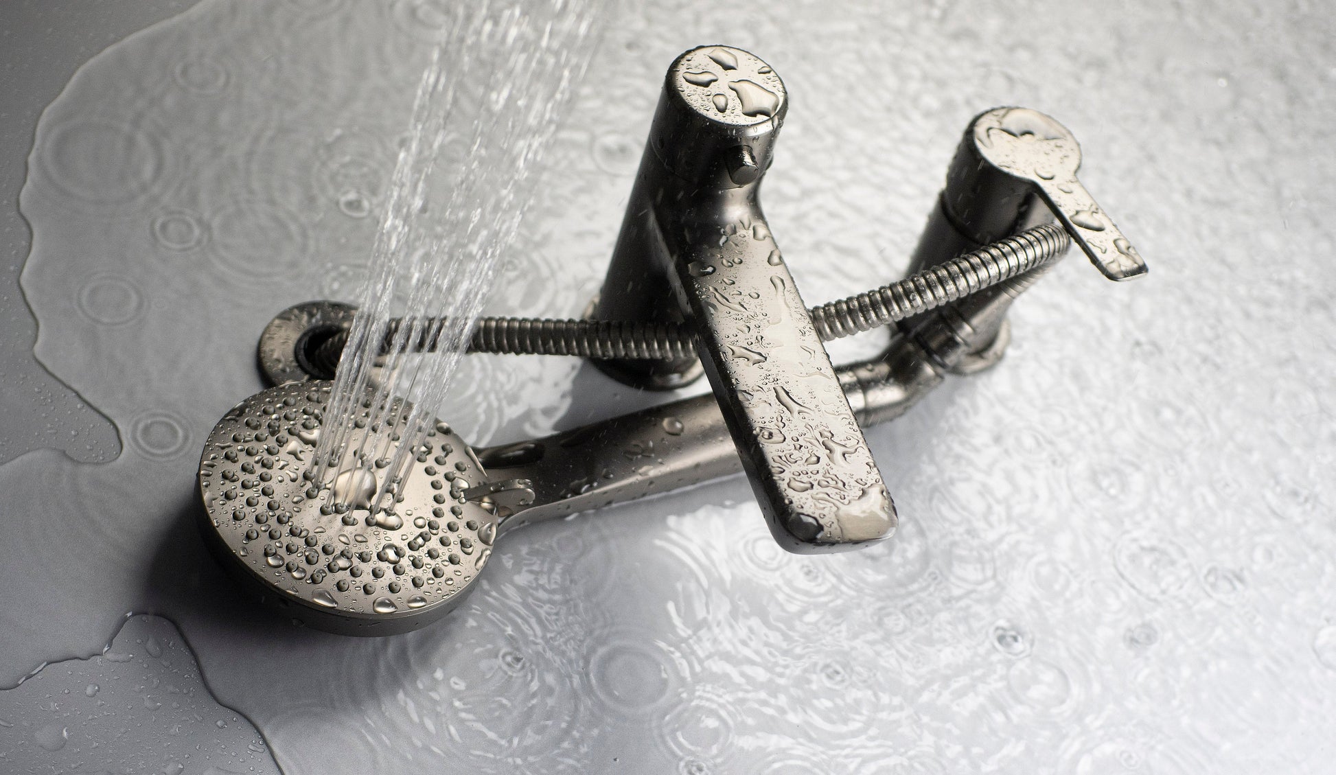 DEANTE Arnika 3 - Loch - Wannenarmatur mit Brausegarnitur // Titan // BQA - D13M erhältlich bei Twoda Shop