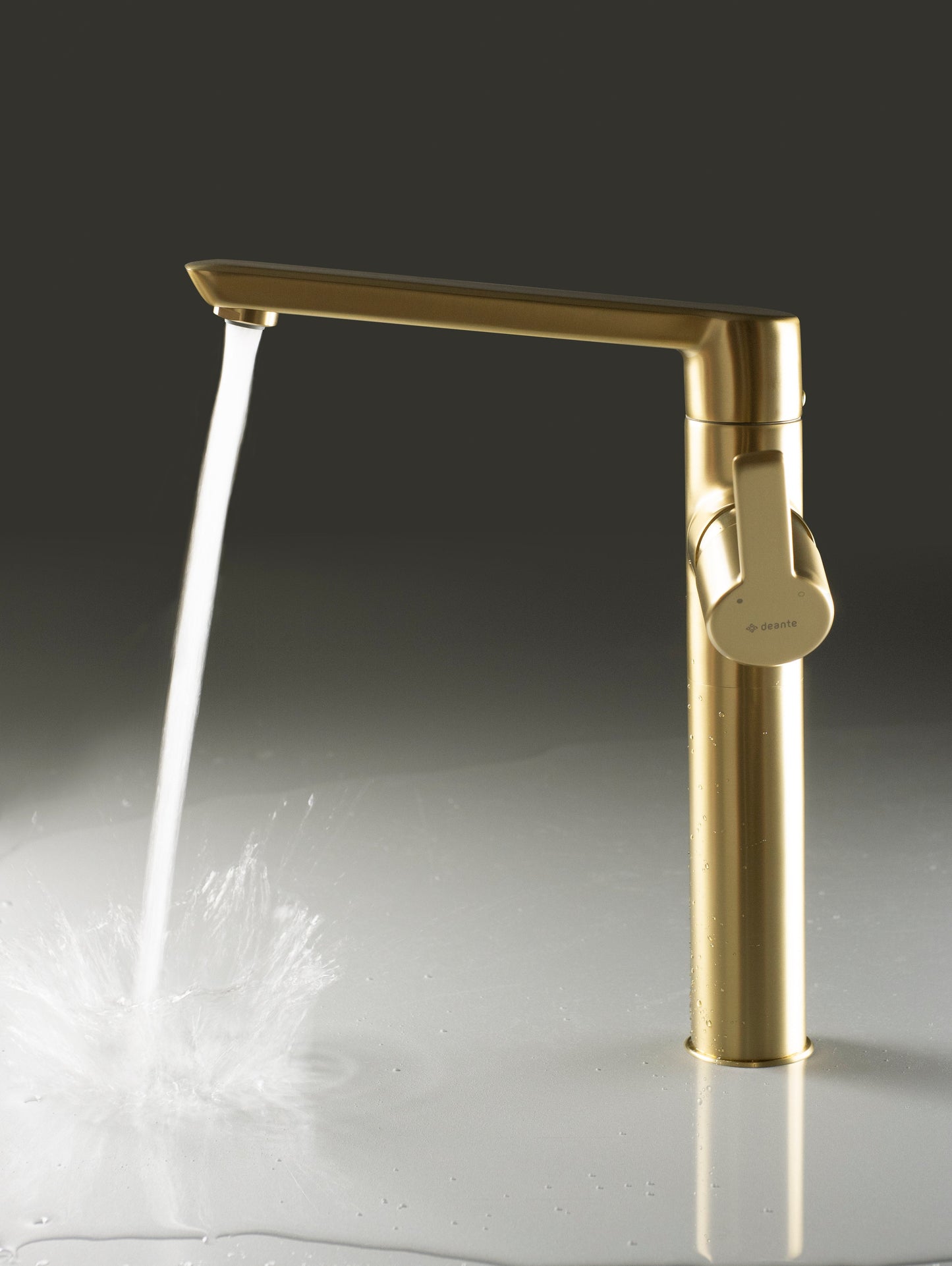 DEANTE Arnika Waschtischarmatur hoch mit seitlichem Hebel // Gold gebürstet // BQA - R20K erhältlich bei Twoda Shop