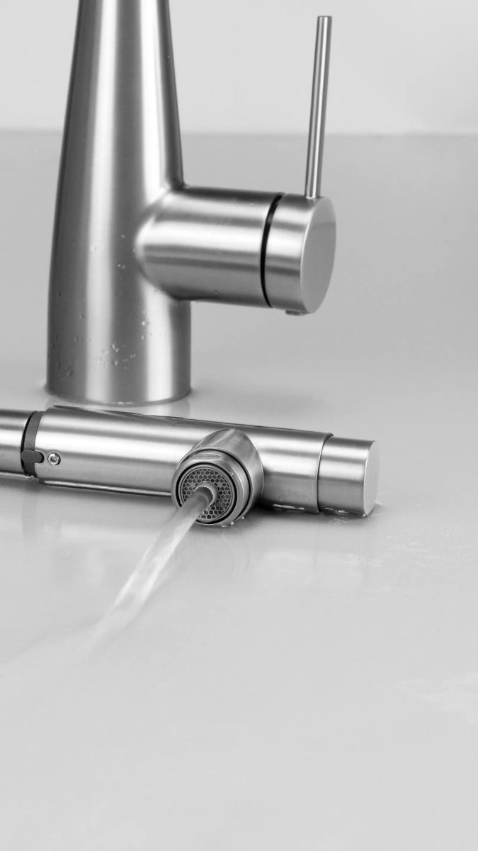 DEANTE Eridan Küchenarmatur mit Anschluss für Wasserfilter und ausziehbarer Auslaufbrause // gebürsteter Stahl // BRE - F75M erhältlich bei Twoda Shop