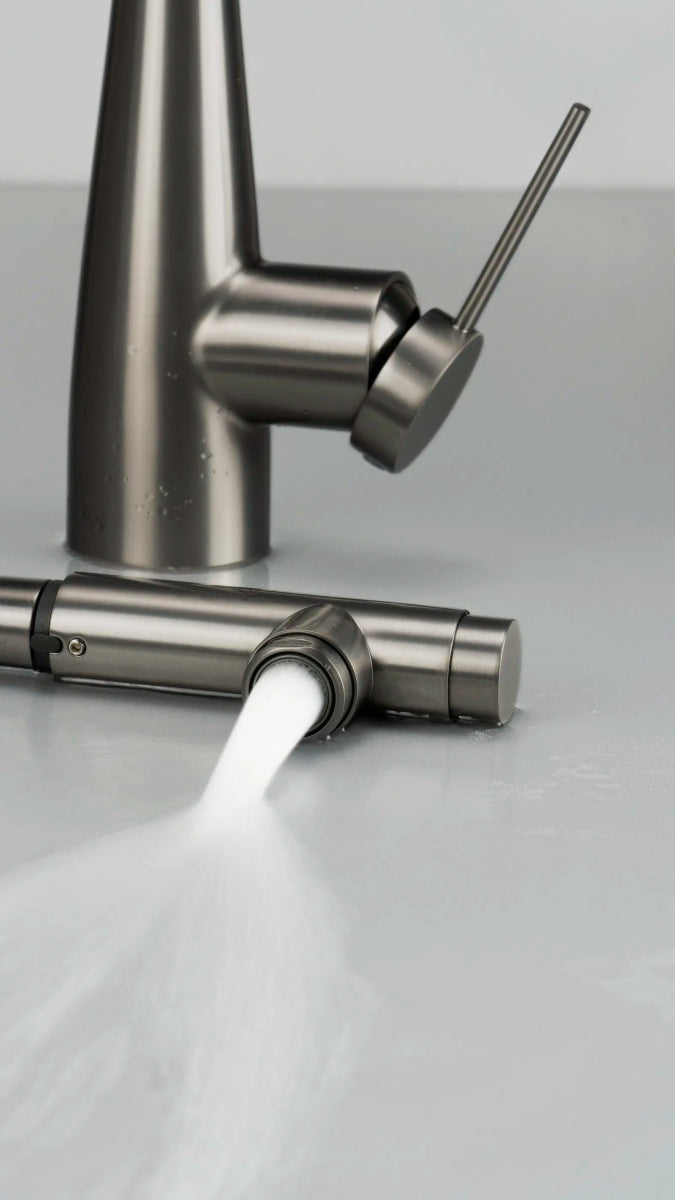 DEANTE Eridan Küchenarmatur mit Anschluss für Wasserfilter und ausziehbarer Auslaufbrause // Titanium // BRE - D75M erhältlich bei Twoda Shop