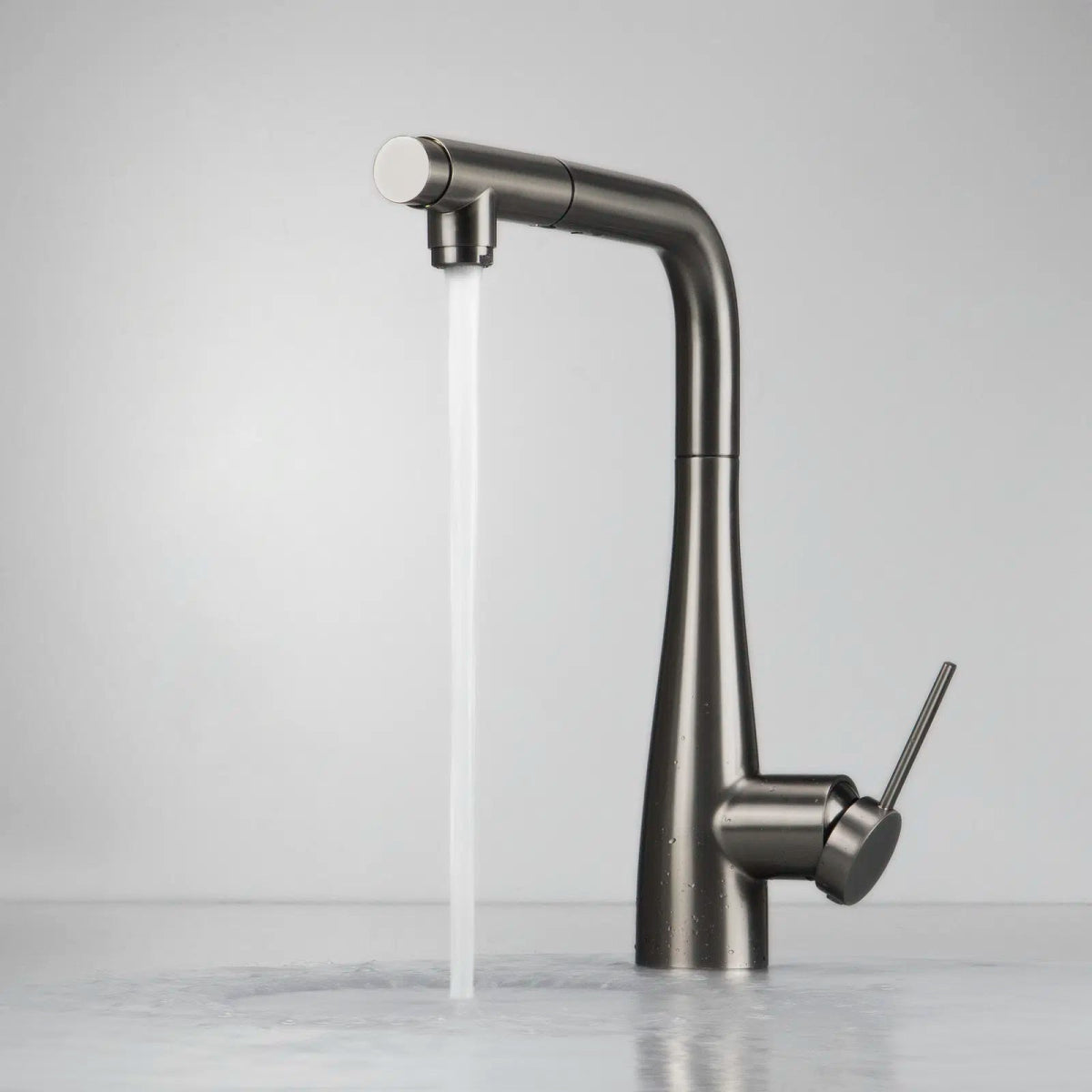 DEANTE Eridan Küchenarmatur mit Anschluss für Wasserfilter und ausziehbarer Auslaufbrause // Titanium // BRE - D75M erhältlich bei Twoda Shop