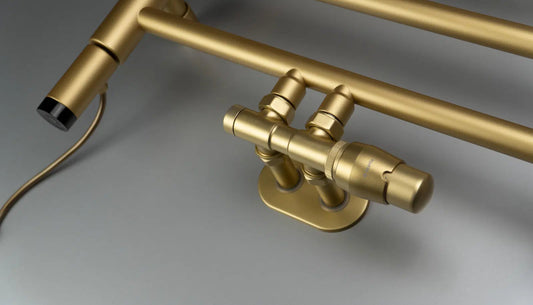 DEANTE Silia Badheizkörper – Höhe 121 cm // Mattgold // AGI - RG41 erhältlich bei Twoda Shop