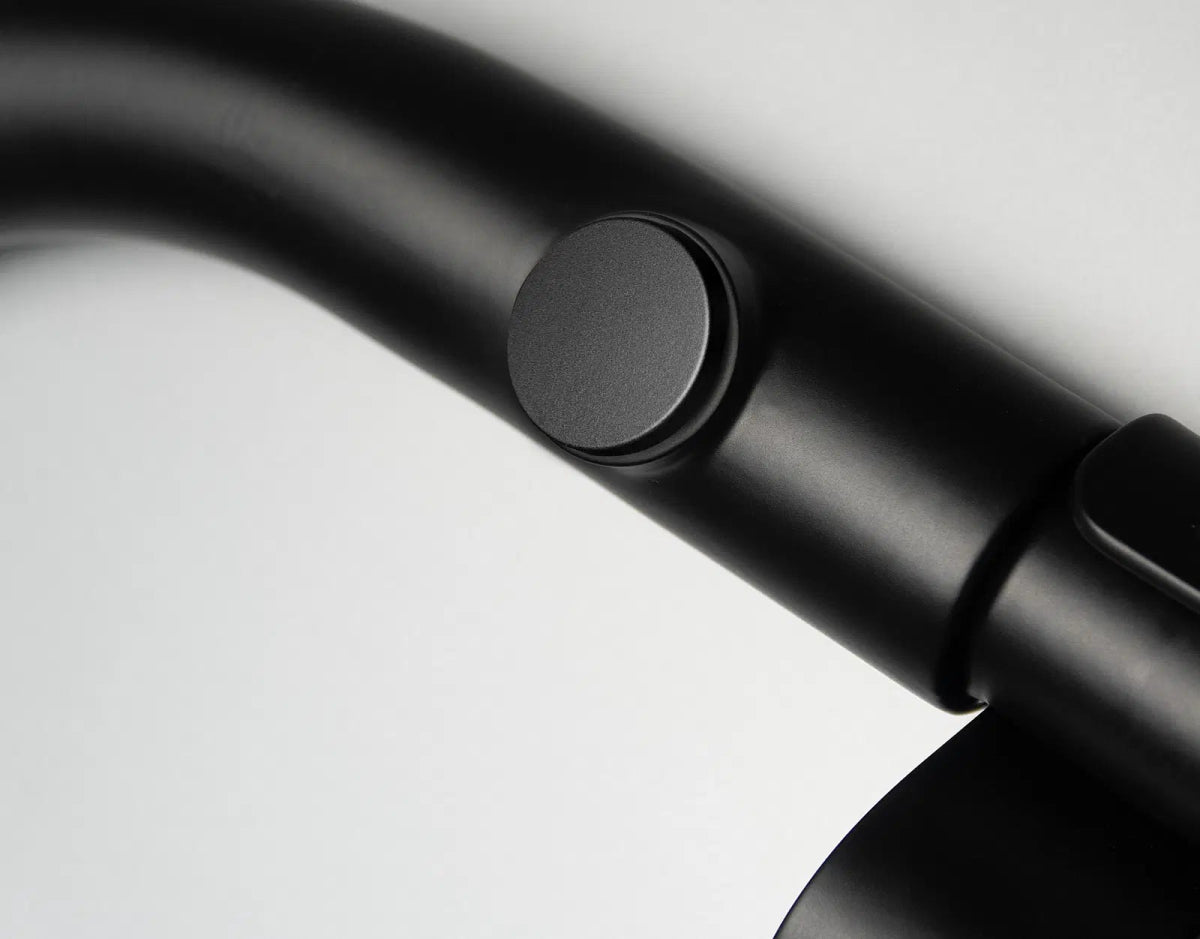 DEANTE Silia Badheizkörper – Höhe 85 cm // Nero // AGI - NG31 erhältlich bei Twoda Shop