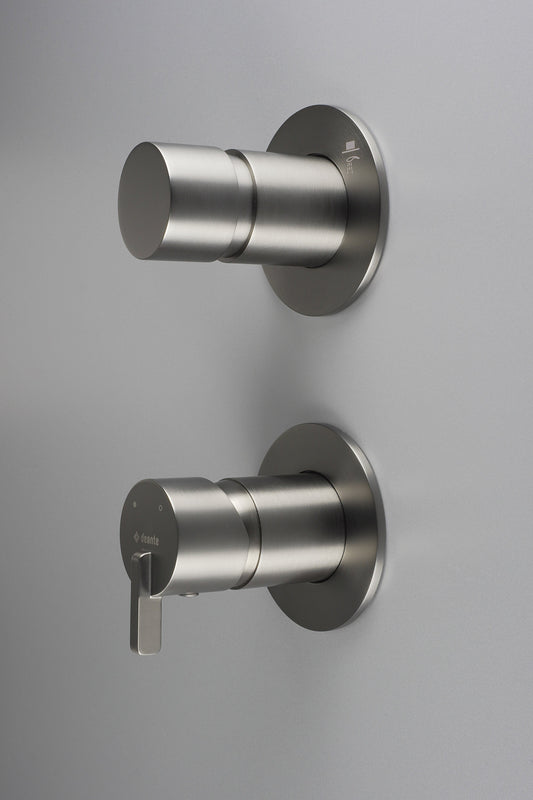 DEANTE Silia Duscharmatur mit Strahlschalter // Titanium // BQS - D44P erhältlich bei Twoda Shop